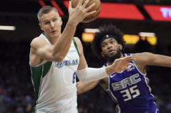 里程碑夜！武汉三镇临场应变；欧篮联转会期刷纪录；赛场秩序良好；球队文化再被提及的简单介绍-米兰体育官网